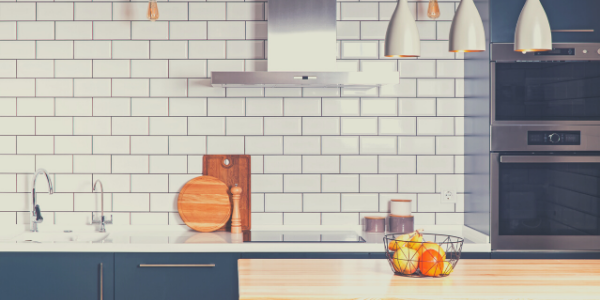 White back splash kitchen