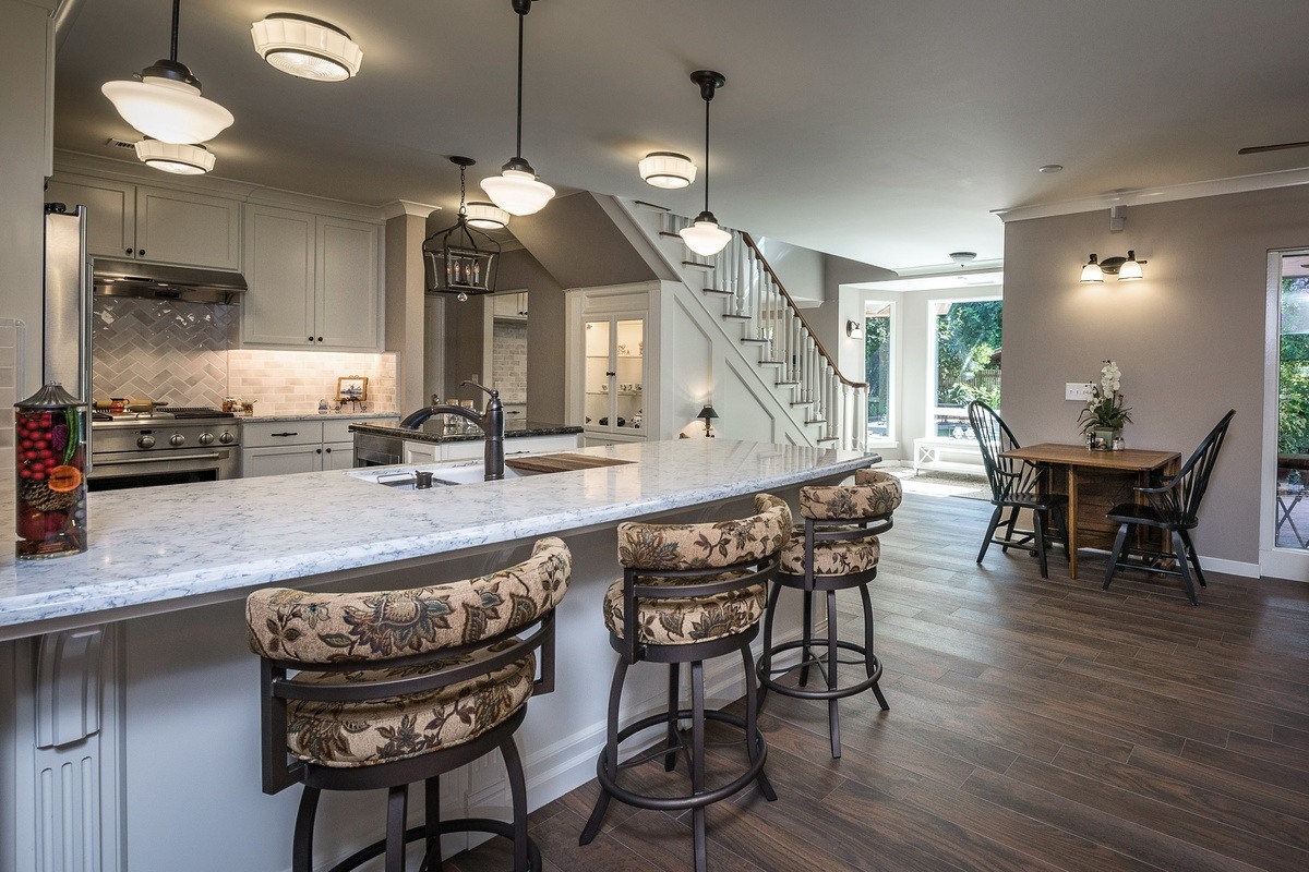 modern-kitchen-fresno-california-with-barstools-around-island